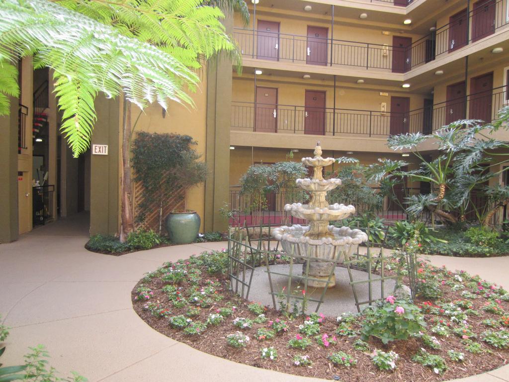 Quality Inn San Diego Downtown North Εξωτερικό φωτογραφία