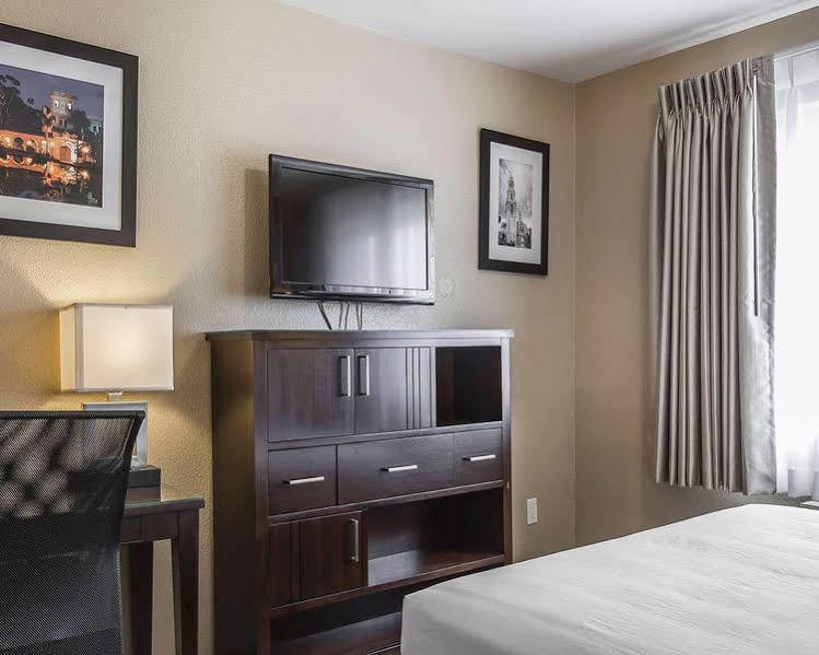 Quality Inn San Diego Downtown North Εξωτερικό φωτογραφία